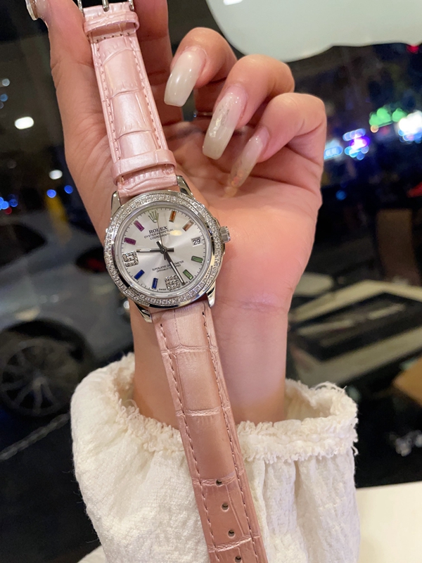 ブランド時計側面デザイン